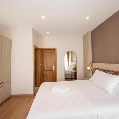 Taksim Hotel *