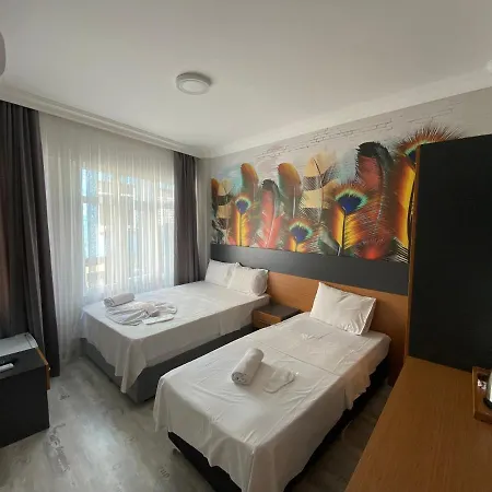 Hotel Victorious 2*