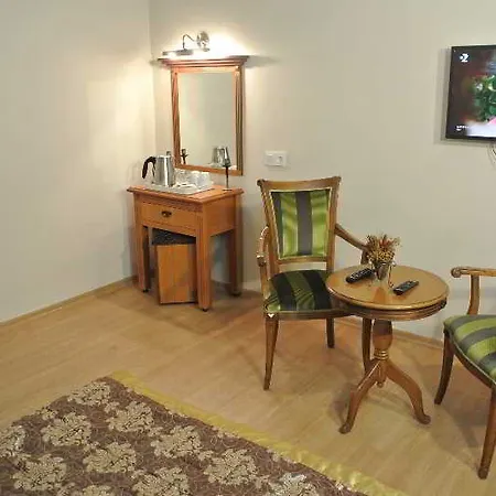 Saba Hotel 3*