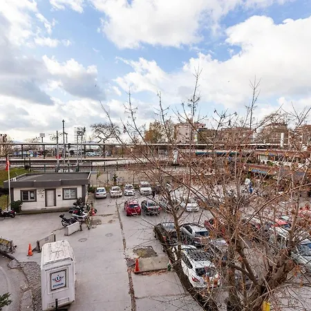 Lovely Near Marmaray And Caddebostan Coast In Kadikoy イスタンブール