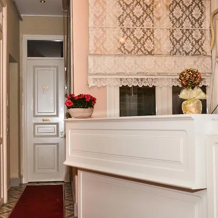 Omer Hayyam Suites