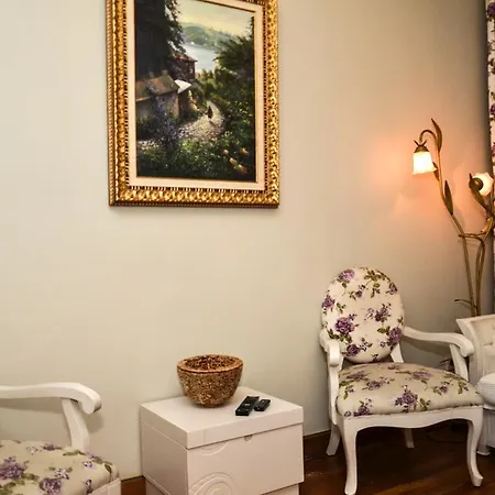 Omer Hayyam Suites Apart-hotel