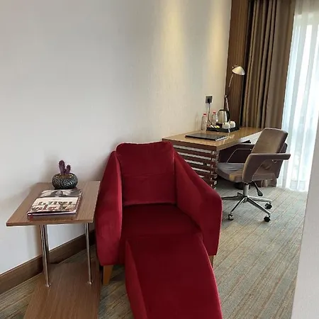 Hotel Mercure Altunizade 4*
