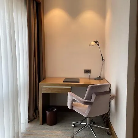 Hotel Mercure Altunizade 4*