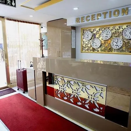 Metrolux Hotel