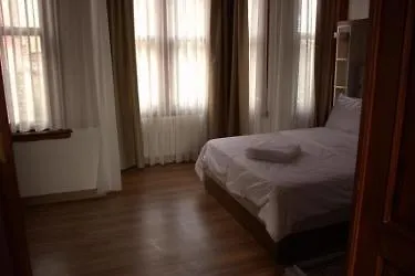 Hotel Qonaq
