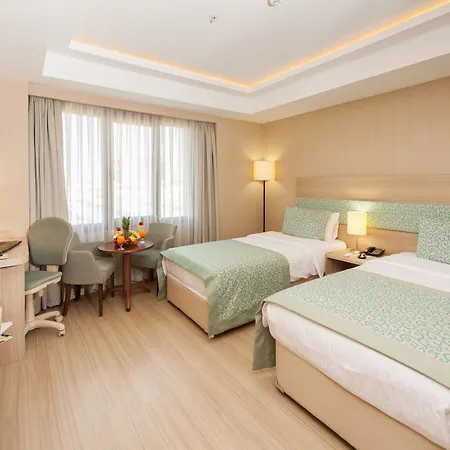 Hotel Golden Way Giyimkent 4*