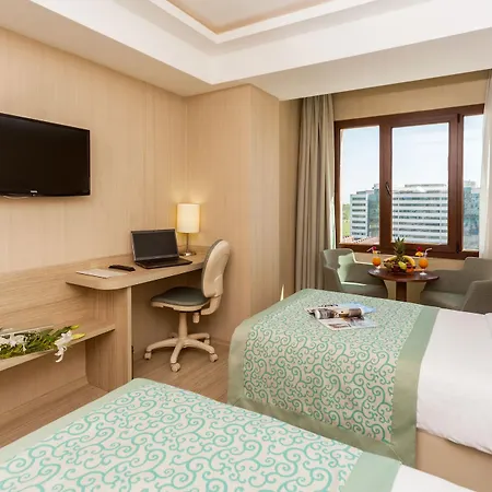 Golden Way Giyimkent 4* Istanboel