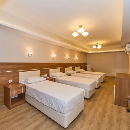 Selenay & 3* Istambul