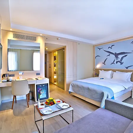 Ramada By Wyndham Old