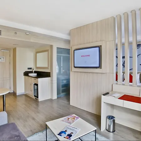 Ramada By Wyndham Old Hotel 4*