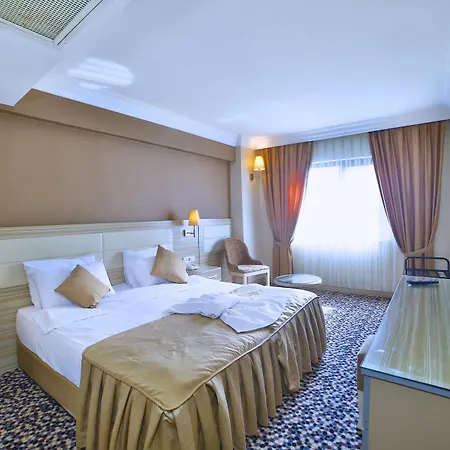 Отель Grand Emin