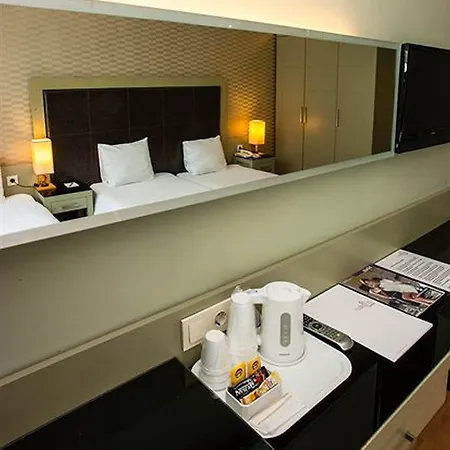 Hotell Hotellino 4*