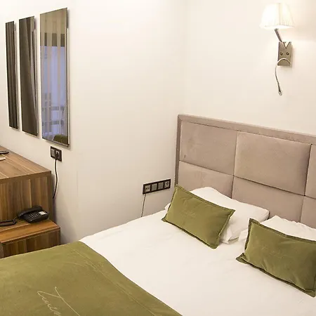 Hotel The 22