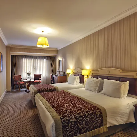 Taksim Metropark 4*