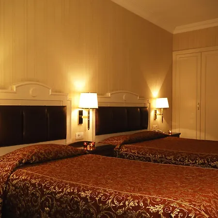 Taksim Metropark Otel 4*