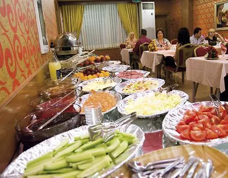 Linda Hotel 2*