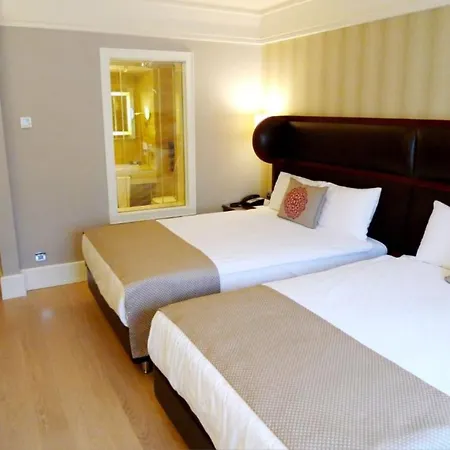 Otel Titanic Comfort Sisli