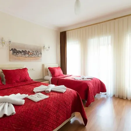 Zendy Hotel 2*
