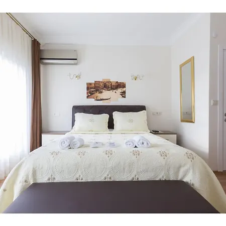 Zendy Hotel