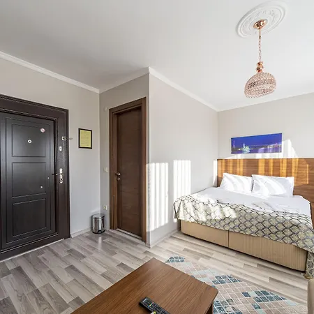 Carina Aparthotel