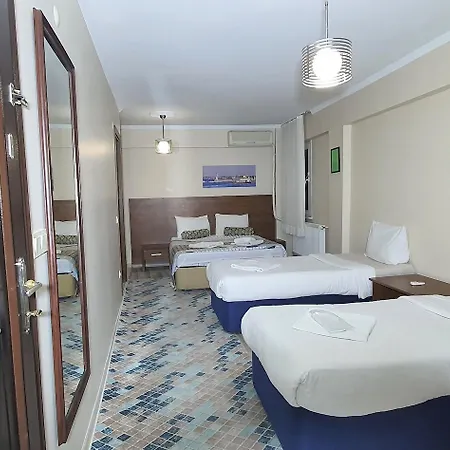 Carina Aparthotel 3*