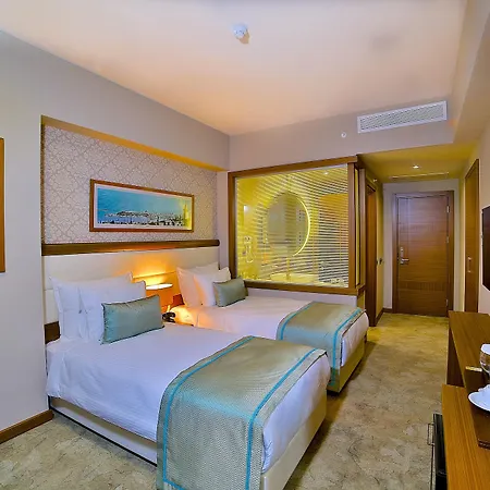 Momento Golden Horn Hotel 4*