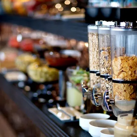 Momento Golden Horn Hotel