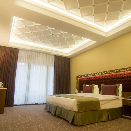 Hotel Mb Deluxe 4*