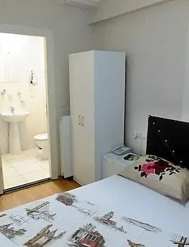 卡德柯伊港酒店