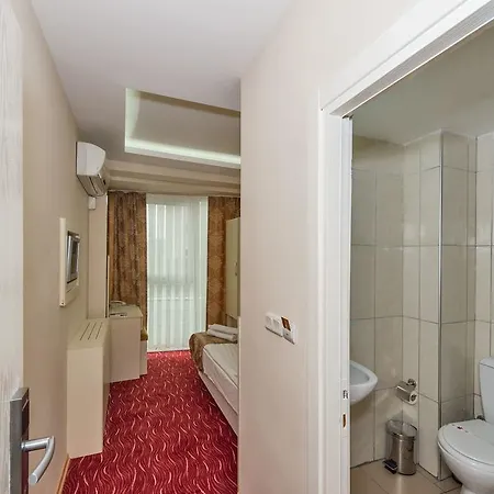 Maral Hotel
