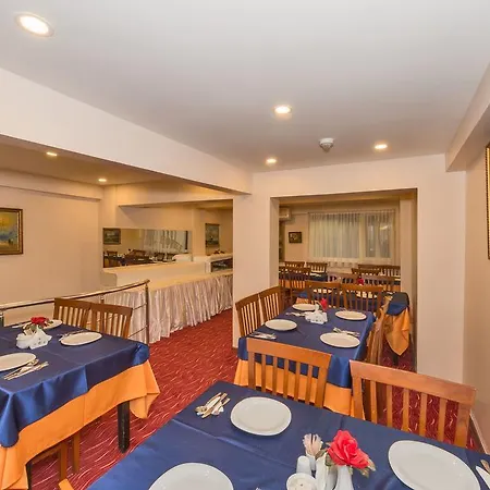 Maral Hotel