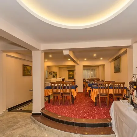 Hotel Maral 3*