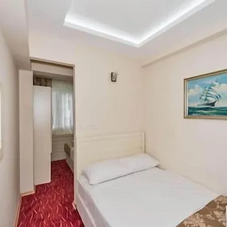 Hotel Maral