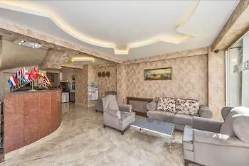 Hotel Maral