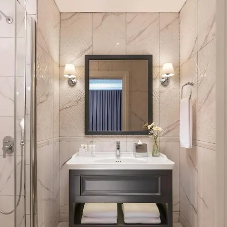 Отель Royan Hagia Sophia, A Member Of Radisson Individuals 4*