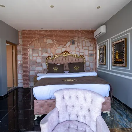Holıday Busıness Suıt Otel *