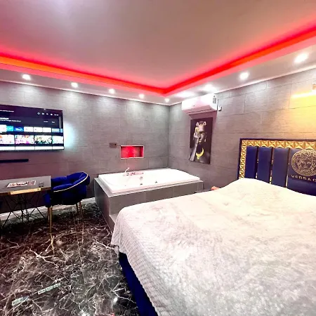 Levent Palace Jakuzili * Istanbul