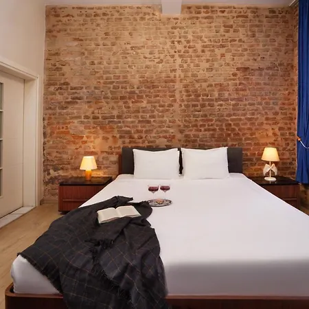 Nine Hotel 3*