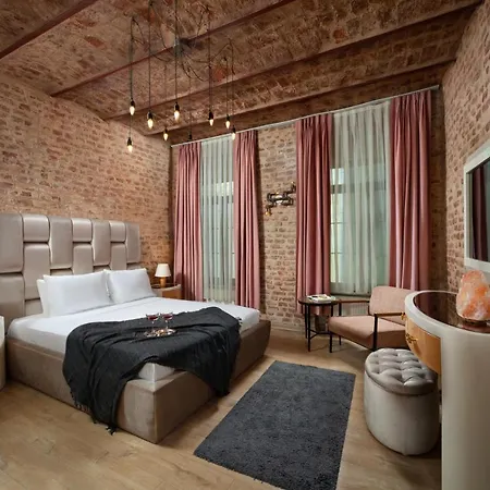 Hotel Nine 3*