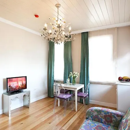 Taximtown Gumussuyu 3* Istanbul