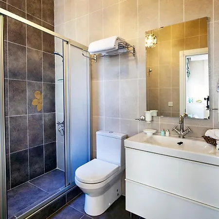 Hotel Taximtown Gumussuyu 3*