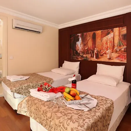 Sirkeci Park 3*
