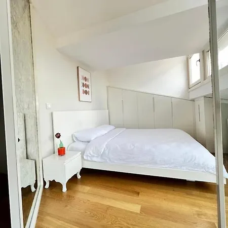 Wonder Homes- Wonder Penthouse With Large Terrace Taksim Square