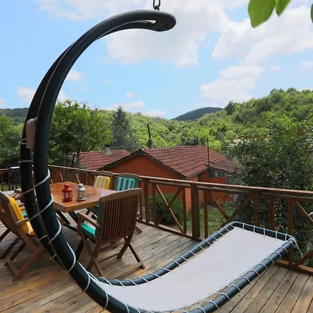 Cozy Mountain House Surrounded By Nature In Beykoz *