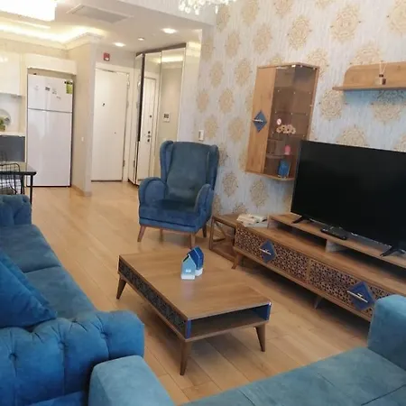 Apartment Mall Of 1 *