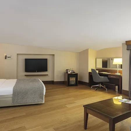 Holiday Old City By Ihg