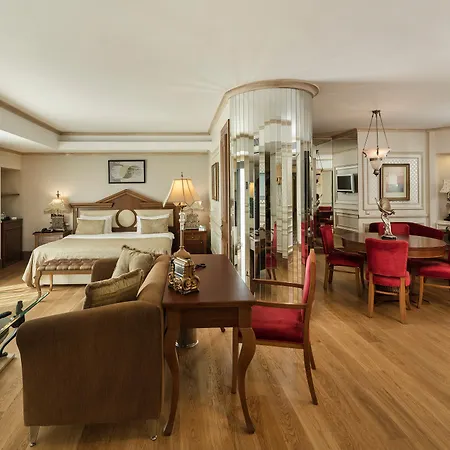 Holiday Old City By Ihg Hotel 4*