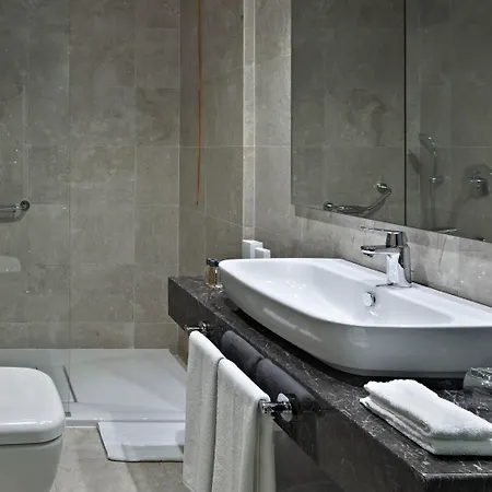 Hotel Holiday Old City By Ihg 4*