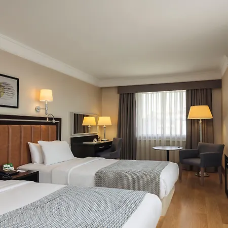 Holiday Old City By Ihg Hotel 4*